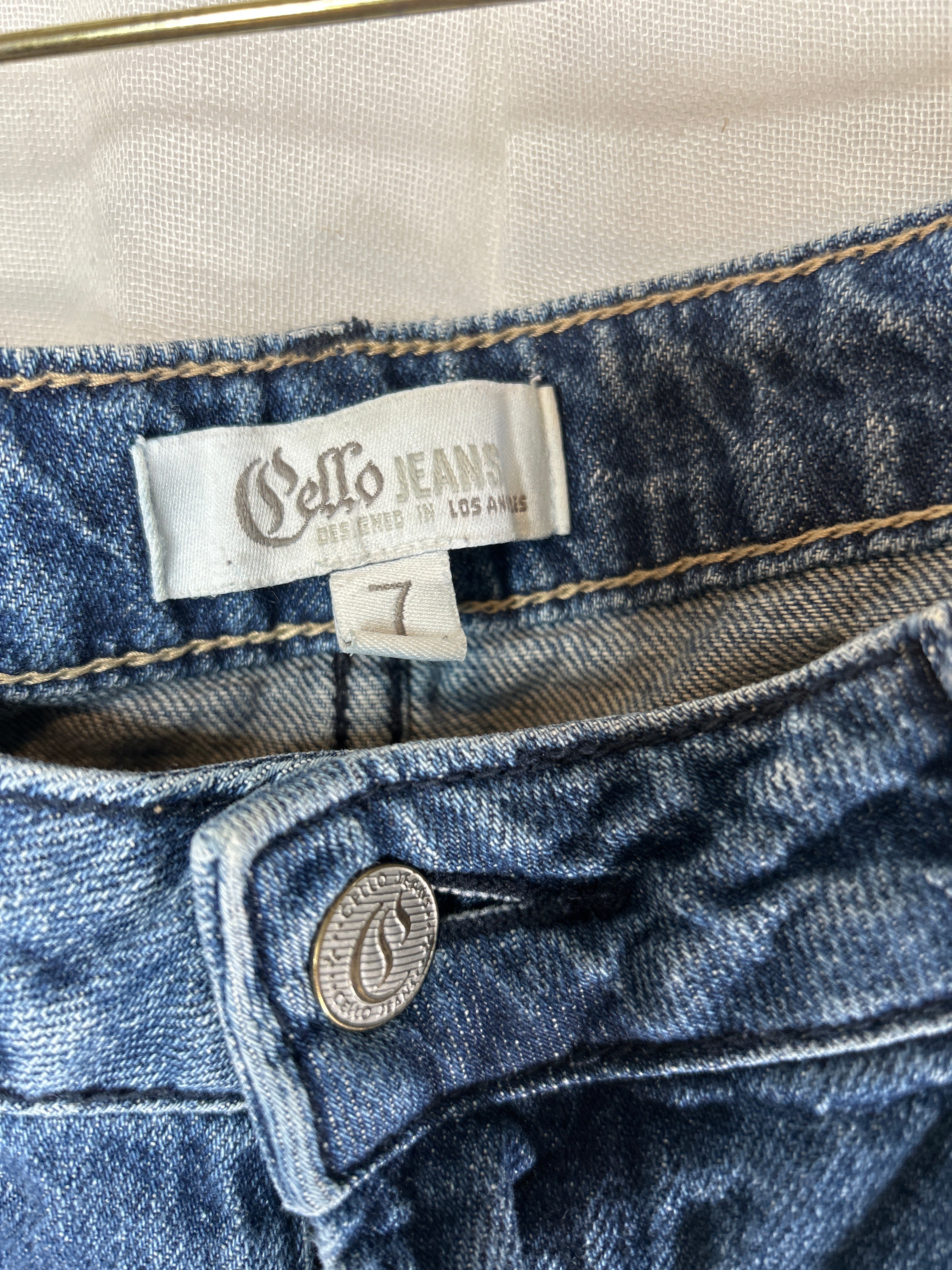 Cello- Distressed Jeans sz 7
